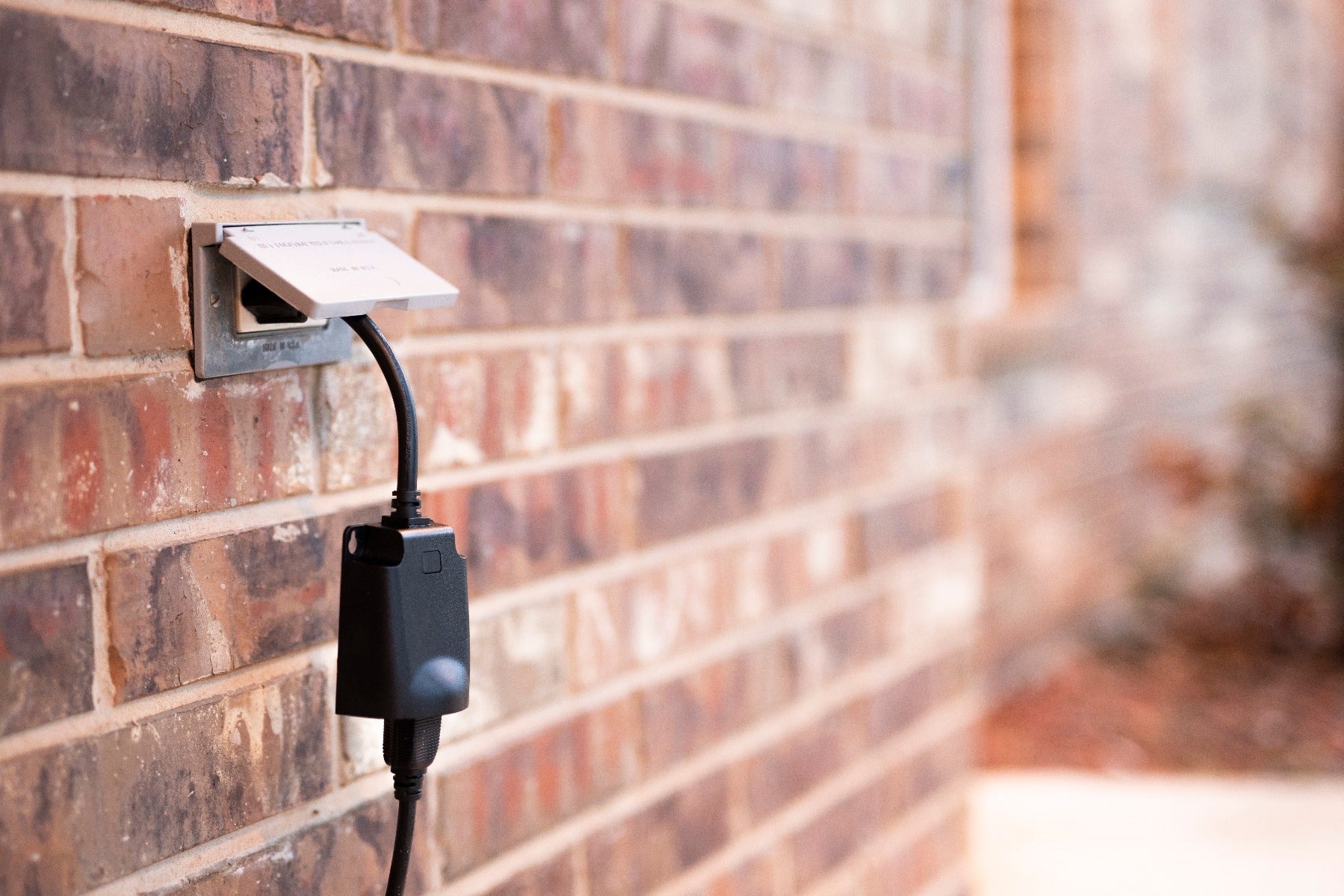 Enbrighten Zigbee Plug-in Outdoor Smart Switch, Black
