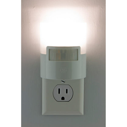 GE Enbrighten UltraBrite Motion Activated LED Night Light, White